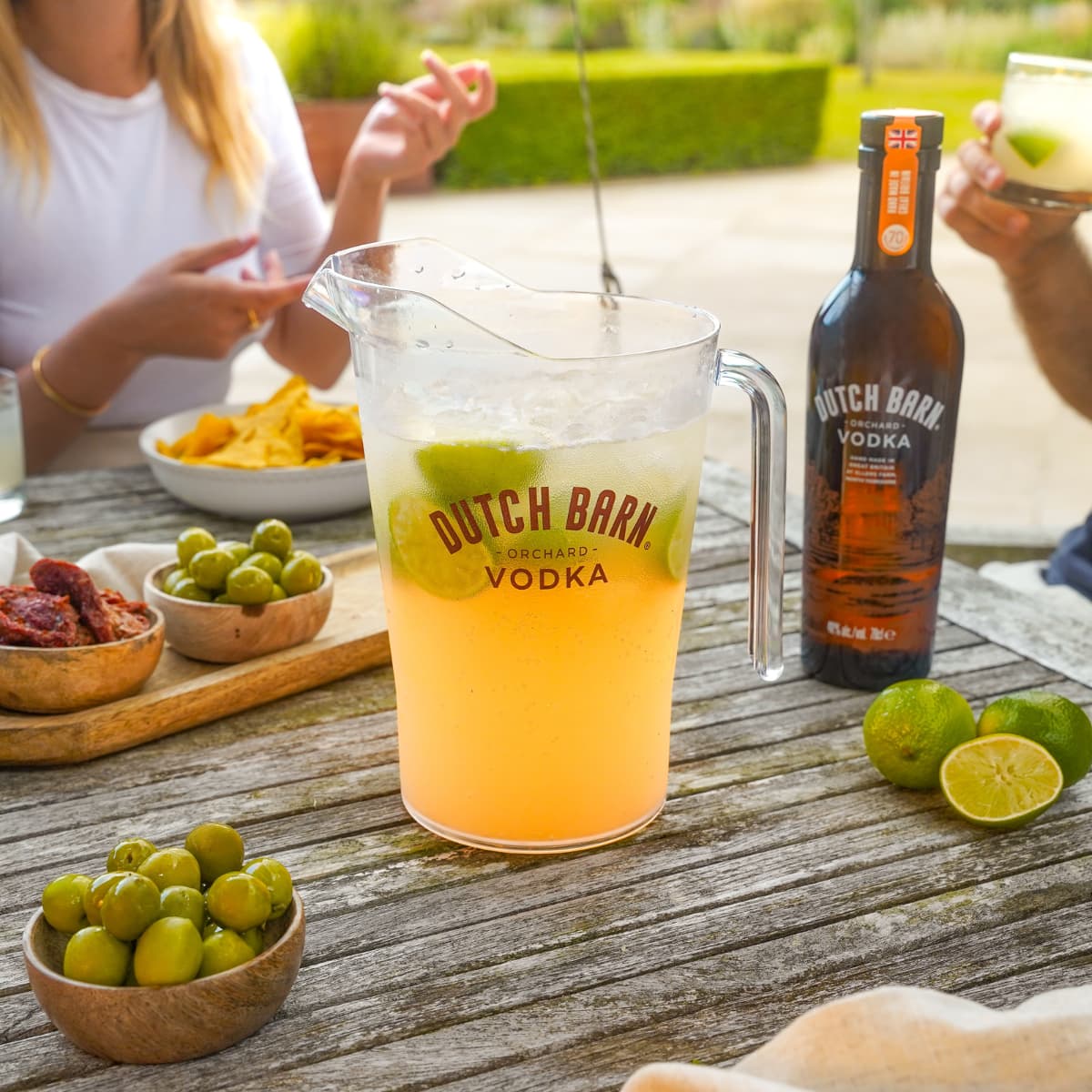 Dutch Barn Vodka Cocktail Jug - Image 3