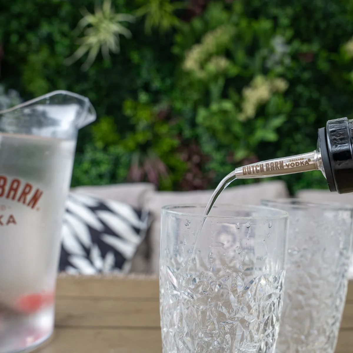 Dutch Barn Vodka Speed Pourer - Image 2